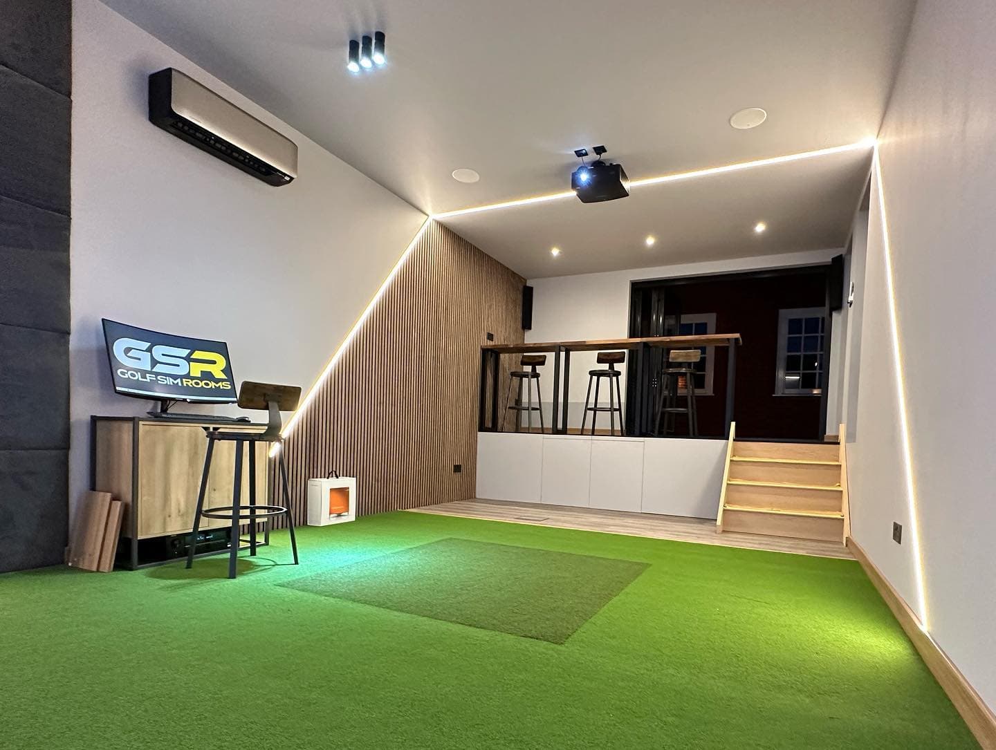 golf sim room 4m x 7.5m x 3m